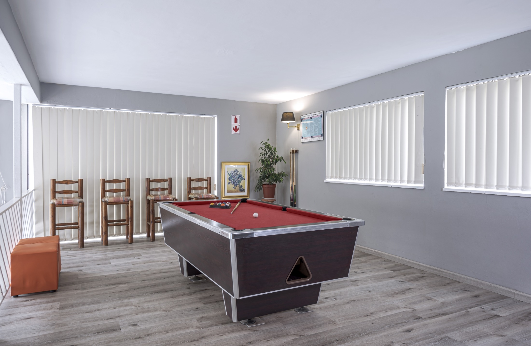 Golf Road Hotel Gallery (6) (2200-1433)